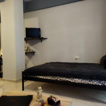 Апартаменты Studio In City Center Кавала Экстерьер фото