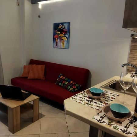 Апартаменты Studio In City Center Кавала Экстерьер фото